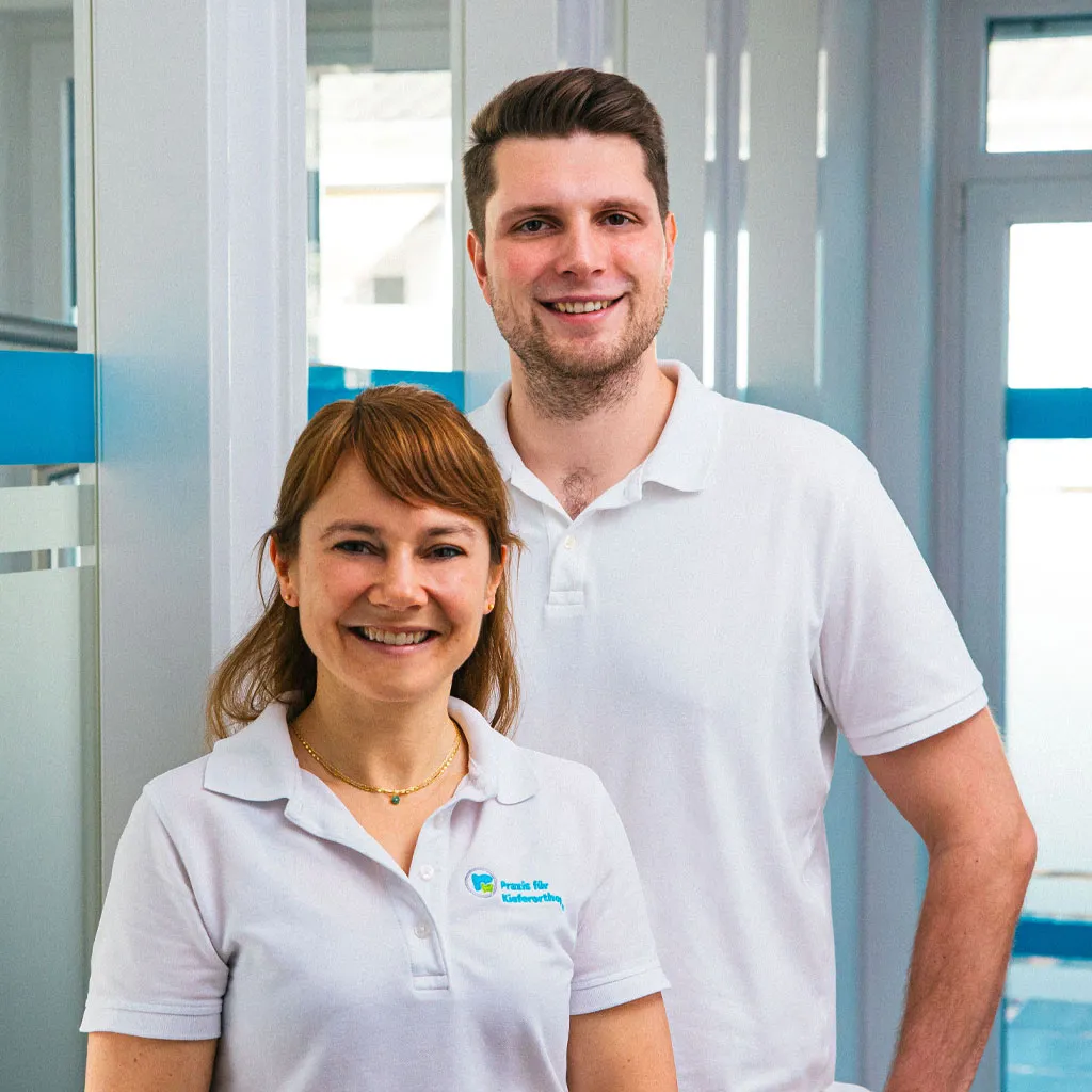 Artur Hein gemeinsam mit Dr. Susanne Winter bei der Praxisübergabe